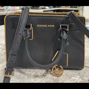 Michael Kors hand bag